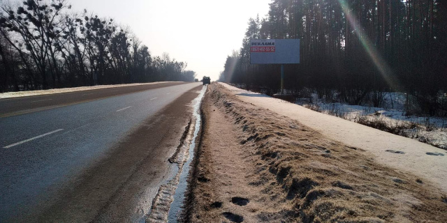 Щит 6x3, Траса Житомир-Бердичів, с.Пряжево. За комплексом "Русалка", напрямок з Житомира на Бердичів,Вінницю, ст.А Щит 6x3, Траса Житомир-Бердичів, с.Пряжево. За комплексом "Русалка", напрямок з Житомира на Бердичів,Вінницю, ст.А
