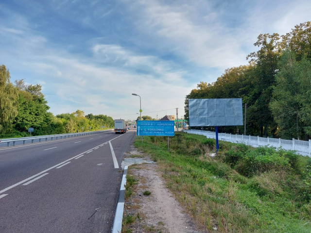 Щит 6x3, Траса Бердичів-Житомир,с.Зарічани, в'їзд з Бердичева в Житомир. Перед заправкою WOG № 4 ст.А Щит 6x3, Траса Бердичів-Житомир,с.Зарічани, в'їзд з Бердичева в Житомир. Перед заправкою WOG № 4 ст.А